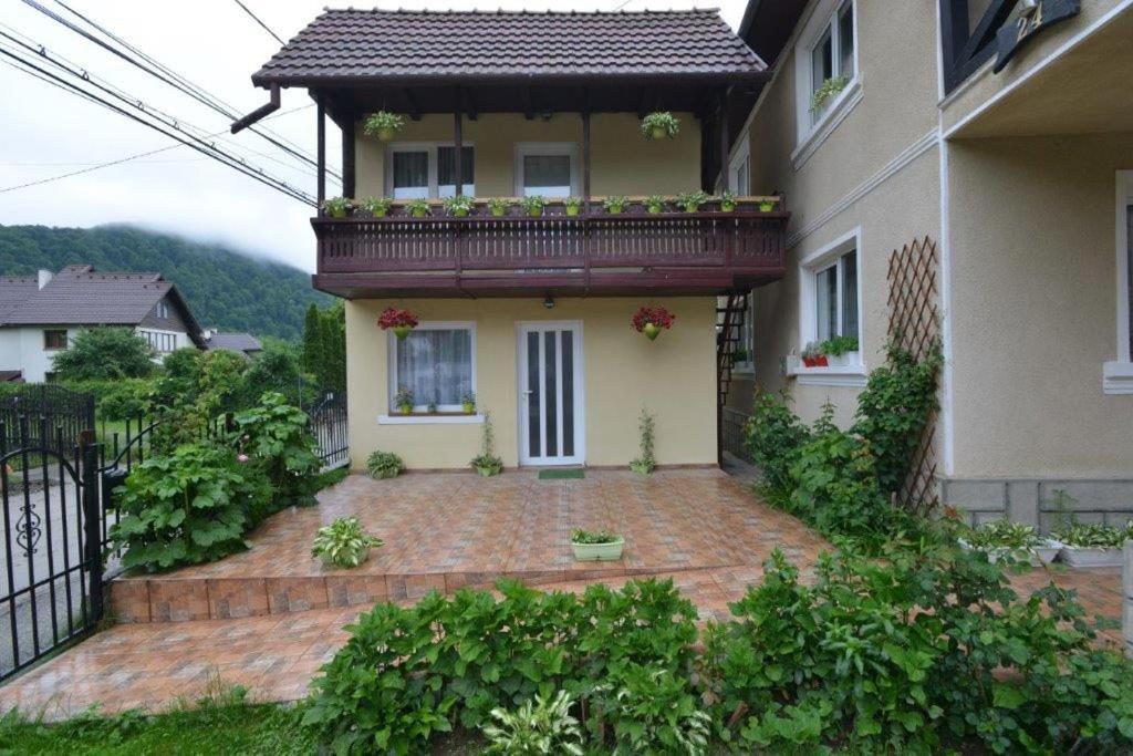 브란 Casa Georgeta 게스트하우스 외부 사진